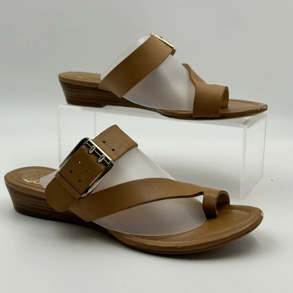 Vince Camuto Ilisha Sandals Womens 6 Brown Leather Buckle Wedge Minimalist Chic